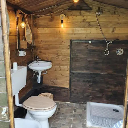 Glamping La Lodola