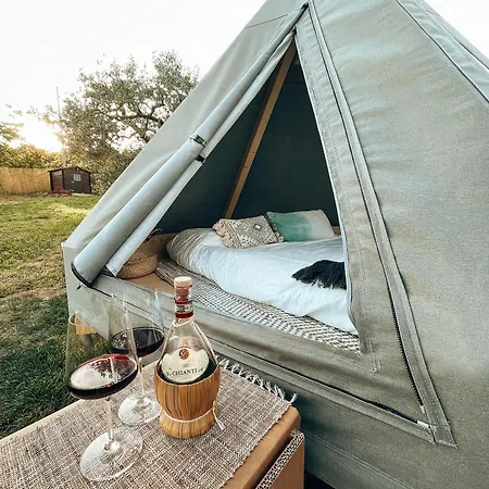 Glamping La Lodola Luxury tent