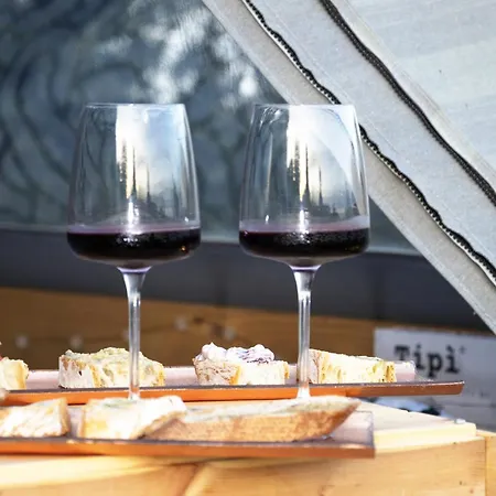 Luxury tent Glamping La Lodola