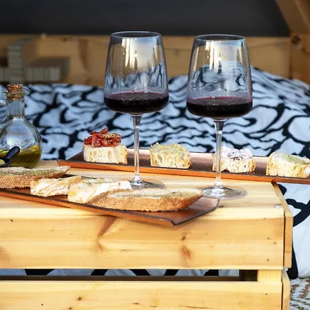 Glamping La Lodola